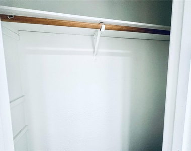 2612 Gwendolyn Ln - Photo Thumbnail 36