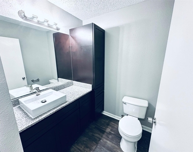 2612 Gwendolyn Ln - Photo Thumbnail 33