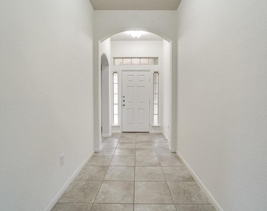 1900 Mexia Dr - Photo Thumbnail 8