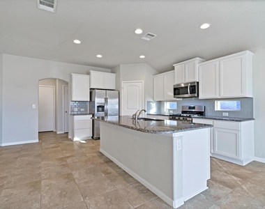 1900 Mexia Dr - Photo Thumbnail 4