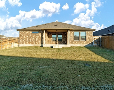 1900 Mexia Dr - Photo Thumbnail 21