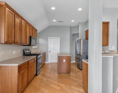 15708 Fisher Island # 1 Dr - Photo Thumbnail 4