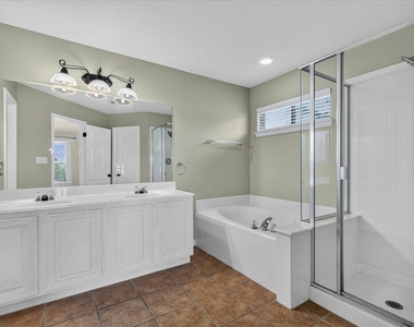 15708 Fisher Island # 1 Dr - Photo Thumbnail 17