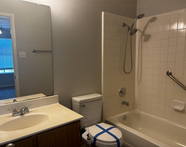 501 Texas Ave - Photo Thumbnail 16