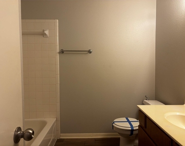 501 Texas Ave - Photo Thumbnail 11