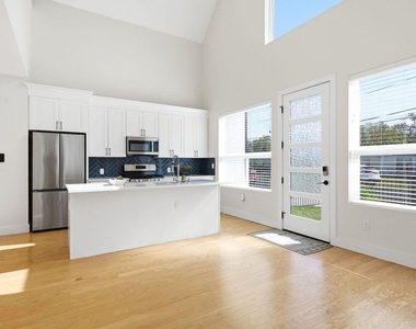 1416 Berene Ave - Photo Thumbnail 10