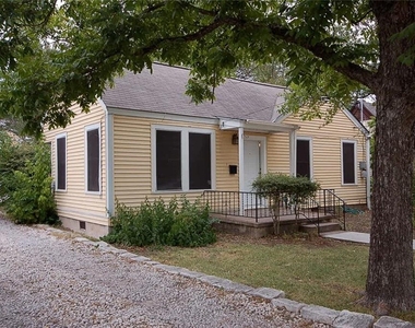 907 E 38th St - Photo Thumbnail 5