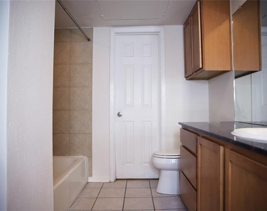 2612 San Pedro St - Photo Thumbnail 7