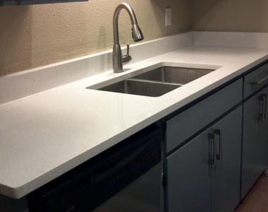2612 San Pedro St - Photo Thumbnail 5