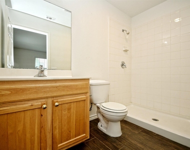411 Delmar Ave - Photo Thumbnail 19