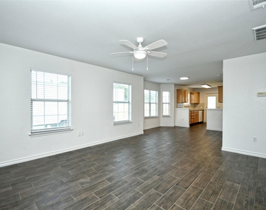 411 Delmar Ave - Photo Thumbnail 7