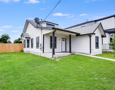 411 Delmar Ave - Photo Thumbnail 2
