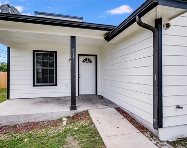411 Delmar Ave - Photo Thumbnail 4