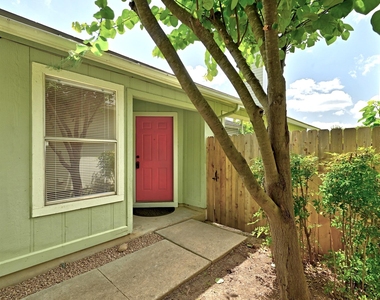 5901 Kevin Kelly Pl - Photo Thumbnail 3