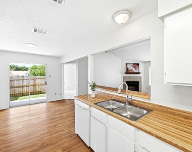 5901 Kevin Kelly Pl - Photo Thumbnail 15