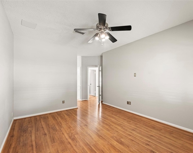 2009 Cervin Blvd - Photo Thumbnail 13