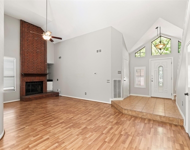 2009 Cervin Blvd - Photo Thumbnail 6