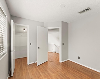 2009 Cervin Blvd - Photo Thumbnail 16