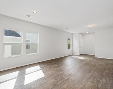 122 Bluestem Dr - Photo Thumbnail 12