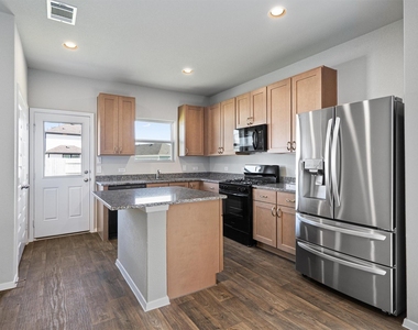 122 Bluestem Dr - Photo Thumbnail 6