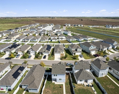 122 Bluestem Dr - Photo Thumbnail 36