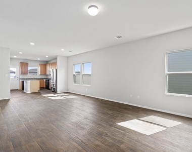 122 Bluestem Dr - Photo Thumbnail 15