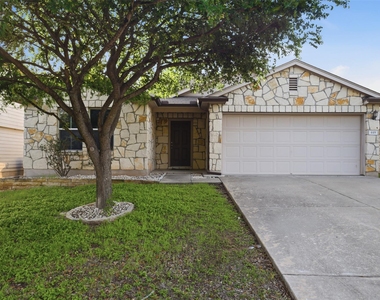 448 Nottingham Loop - Photo Thumbnail 12