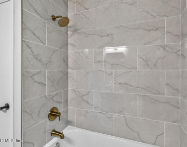 204 E 25th Street - Photo Thumbnail 15