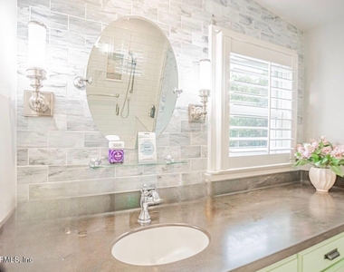 1534 Robinson Avenue - Photo Thumbnail 9