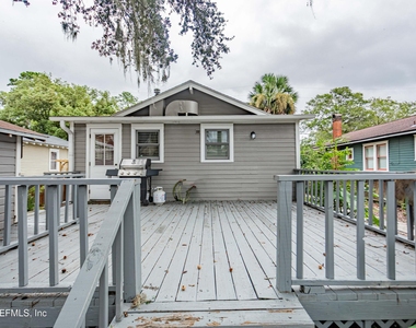 1534 Robinson Avenue - Photo Thumbnail 3