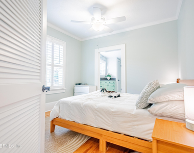 1534 Robinson Avenue - Photo Thumbnail 10
