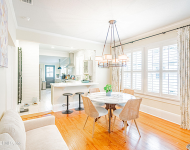 1534 Robinson Avenue - Photo Thumbnail 6