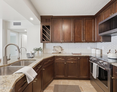 2200 Ocean Drive S - Photo Thumbnail 11