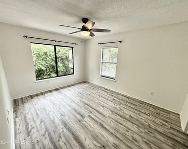 736 Ginger Mill Drive - Photo Thumbnail 3