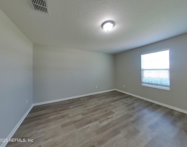 77013 Birdseye Court - Photo Thumbnail 4