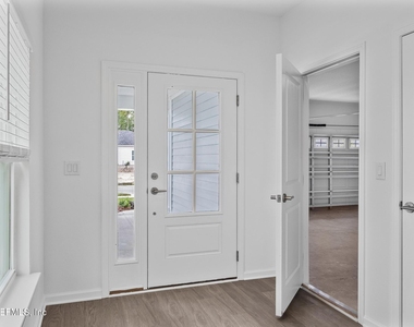 730 Farmfield Drive - Photo Thumbnail 2