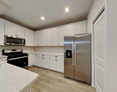 163 Charlie Way - Photo Thumbnail 3