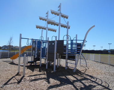 163 Charlie Way - Photo Thumbnail 17