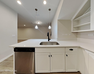 163 Charlie Way - Photo Thumbnail 4