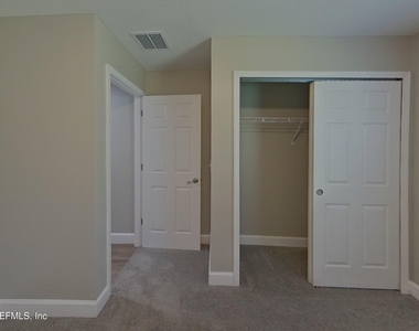 91 Northside Drive N - Photo Thumbnail 8