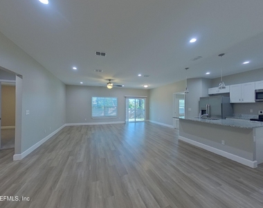 91 Northside Drive N - Photo Thumbnail 3