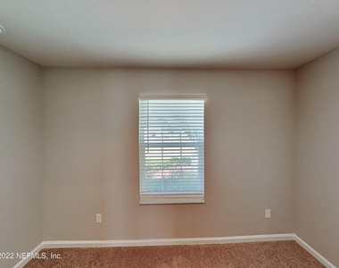 77063 Crosscut Way - Photo Thumbnail 9