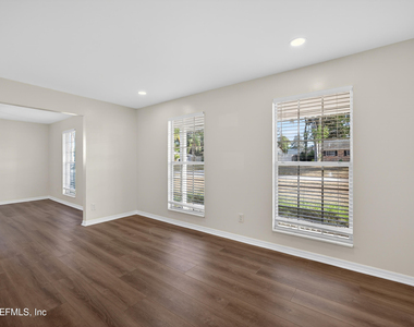 2766 Greenridge Road - Photo Thumbnail 4