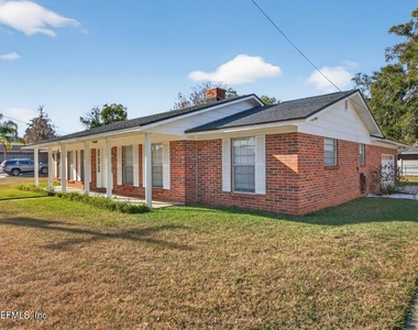 2766 Greenridge Road - Photo Thumbnail 3