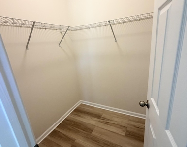 5199 Armsgate Court - Photo Thumbnail 15