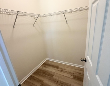 5199 Armsgate Court - Photo Thumbnail 16