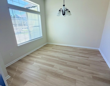 5199 Armsgate Court - Photo Thumbnail 4