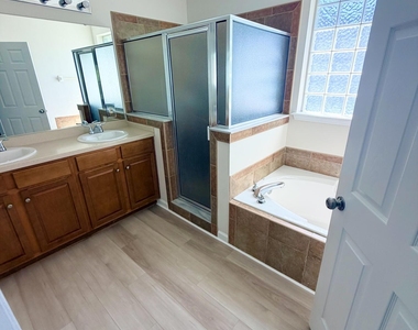 5199 Armsgate Court - Photo Thumbnail 17