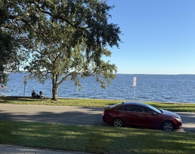 2107 River Boulevard - Photo Thumbnail 1