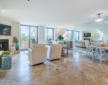 752 Spinnakers Reach Drive - Photo Thumbnail 4